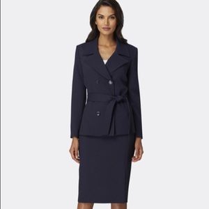 Tahari ASL navy skirt suit never worn